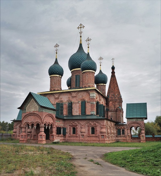 Храмовый комплекс в Коровниках